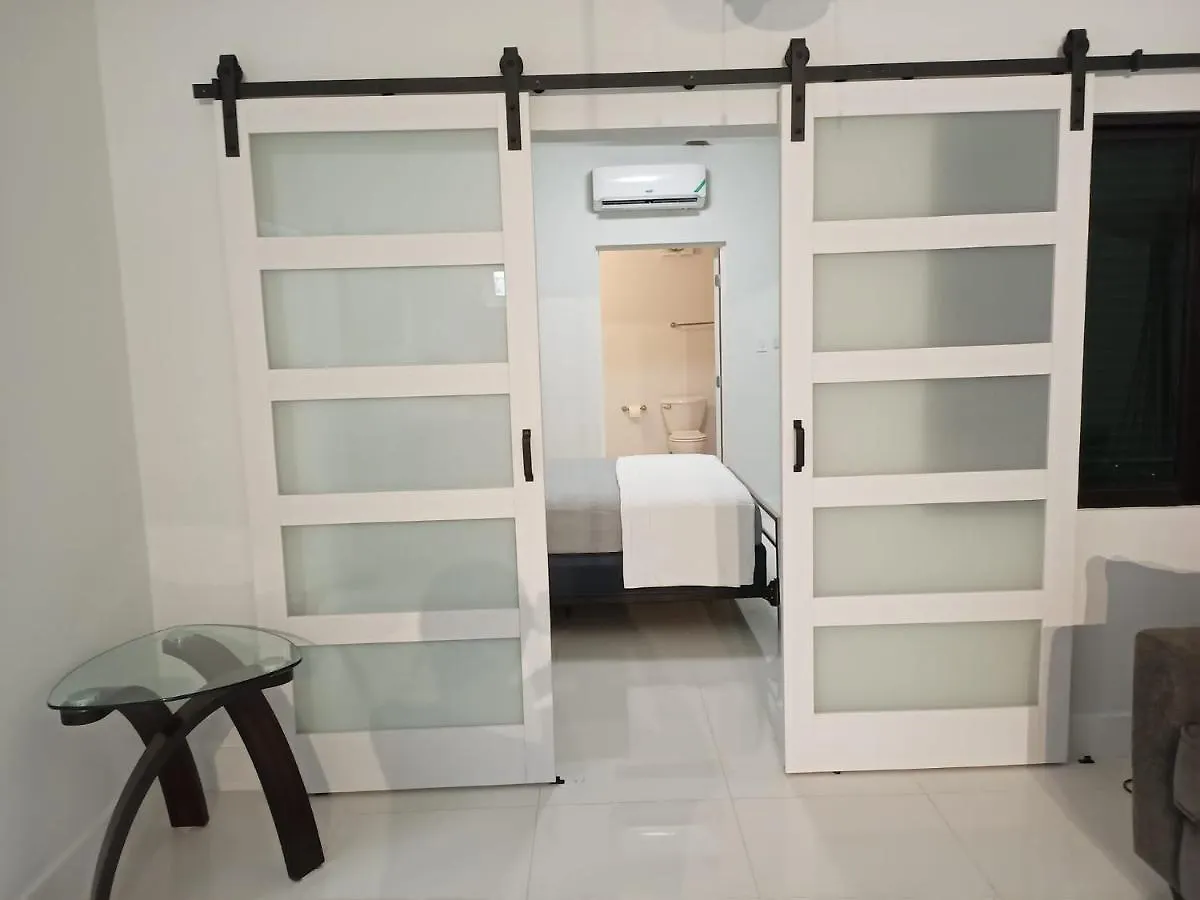 Luxury 2 Bedroom Rooftop Pool View Unit #3 Falmouth 0*,  Jamaika