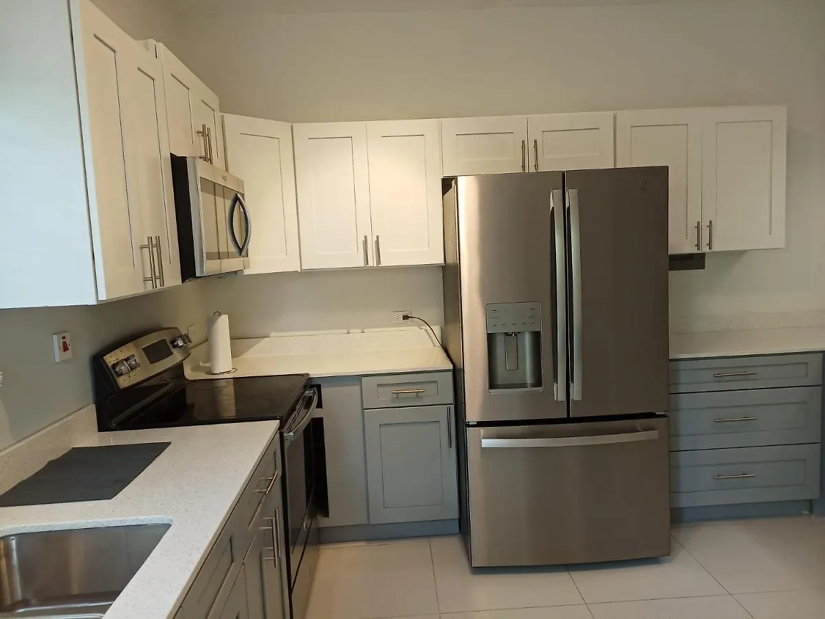 Luxury 2 Bedroom Rooftop Pool View Unit #3 Falmouth Villa