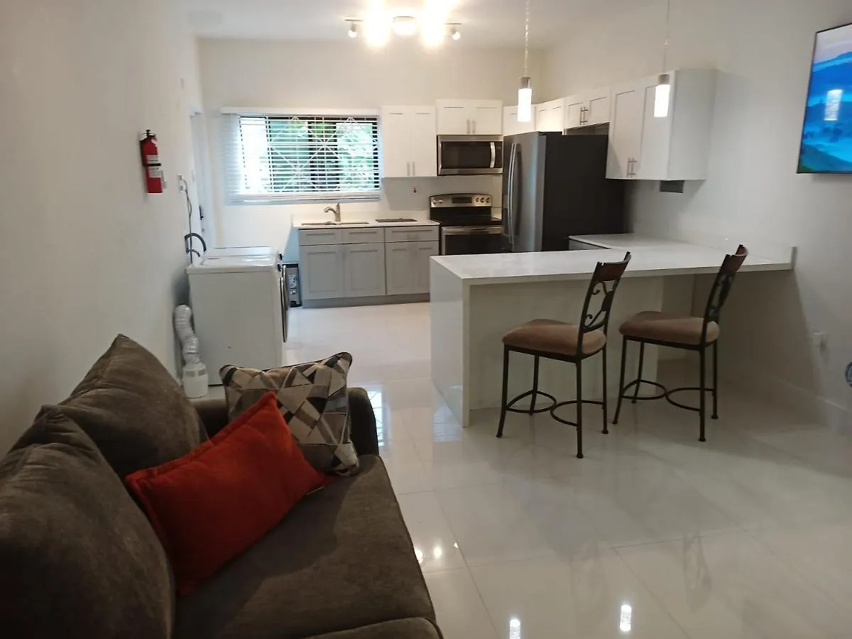 Villa Luxury 2 Bedroom Rooftop Pool View Unit #3 Falmouth